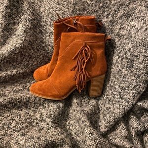 Toms fringe booties